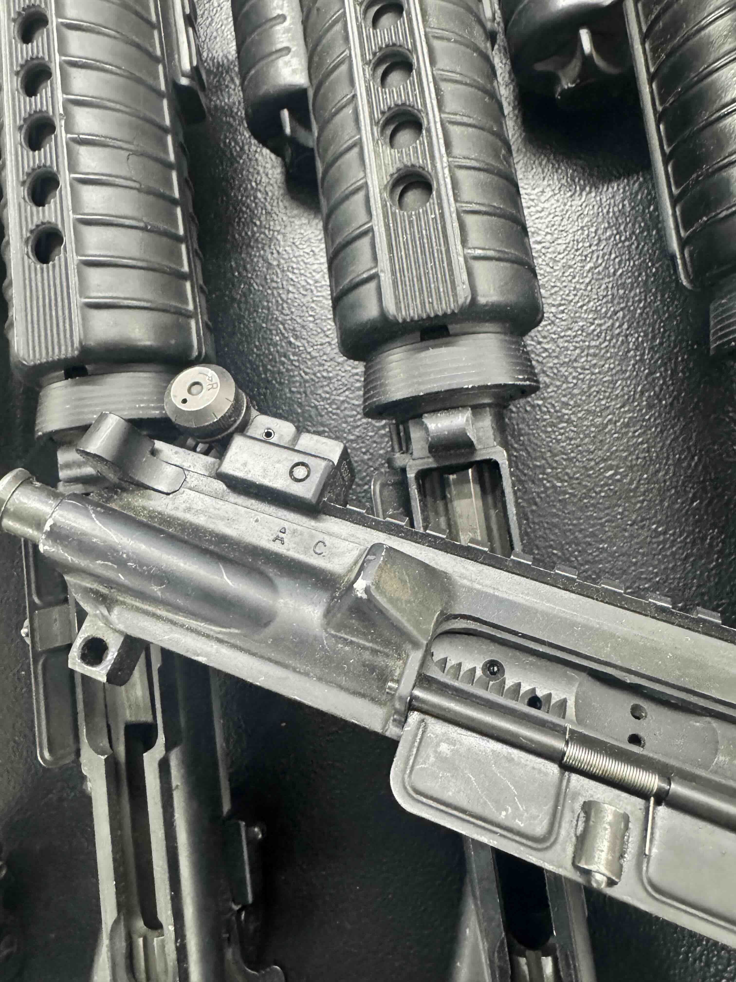 Colt 11.5 Gov/Surefire Handguard/Light/Side Sling Swivel