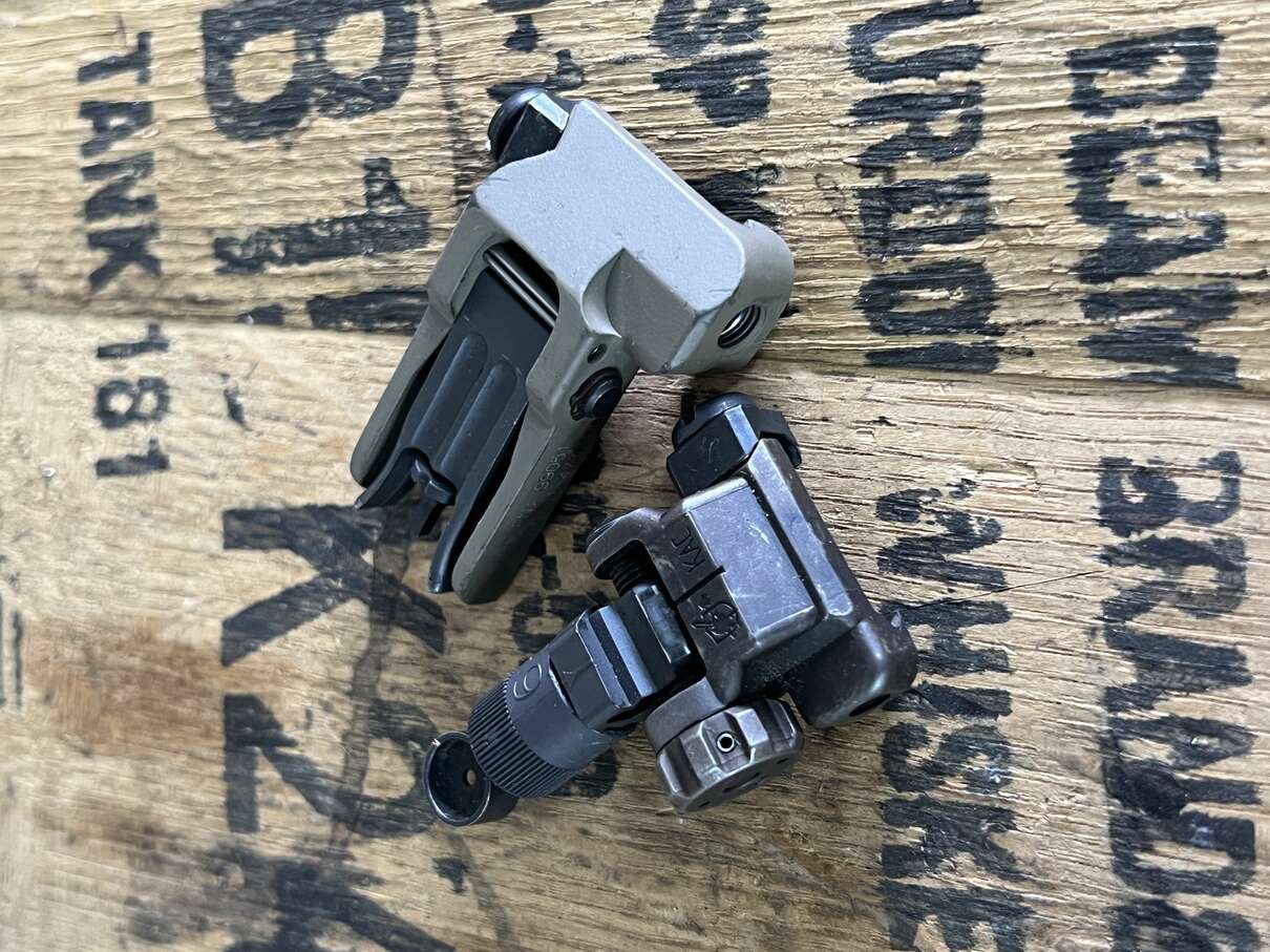 Knights Armament Front and Rear Sight