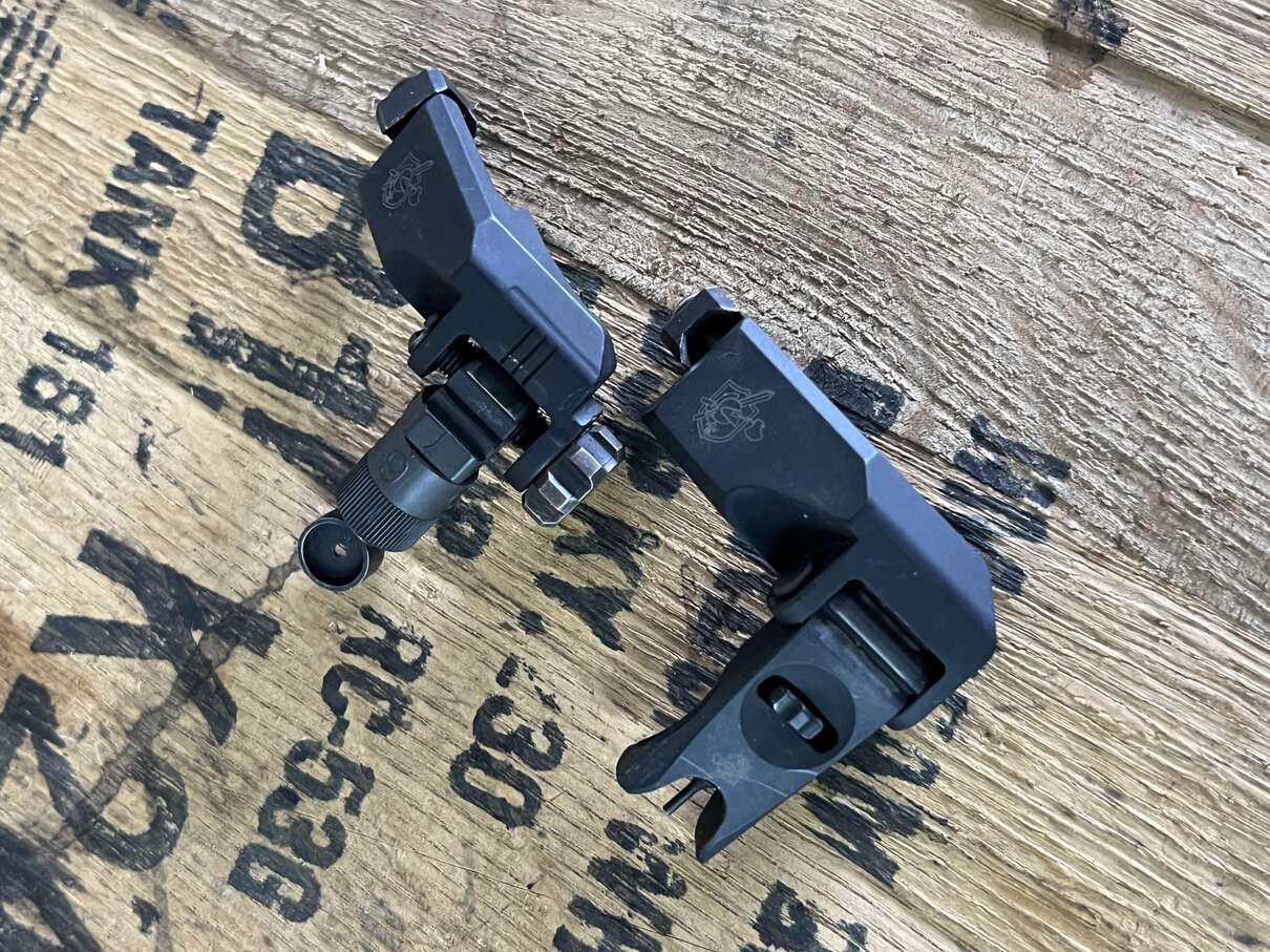 Knight's Armament Company 45 Degree Folding Sight Set