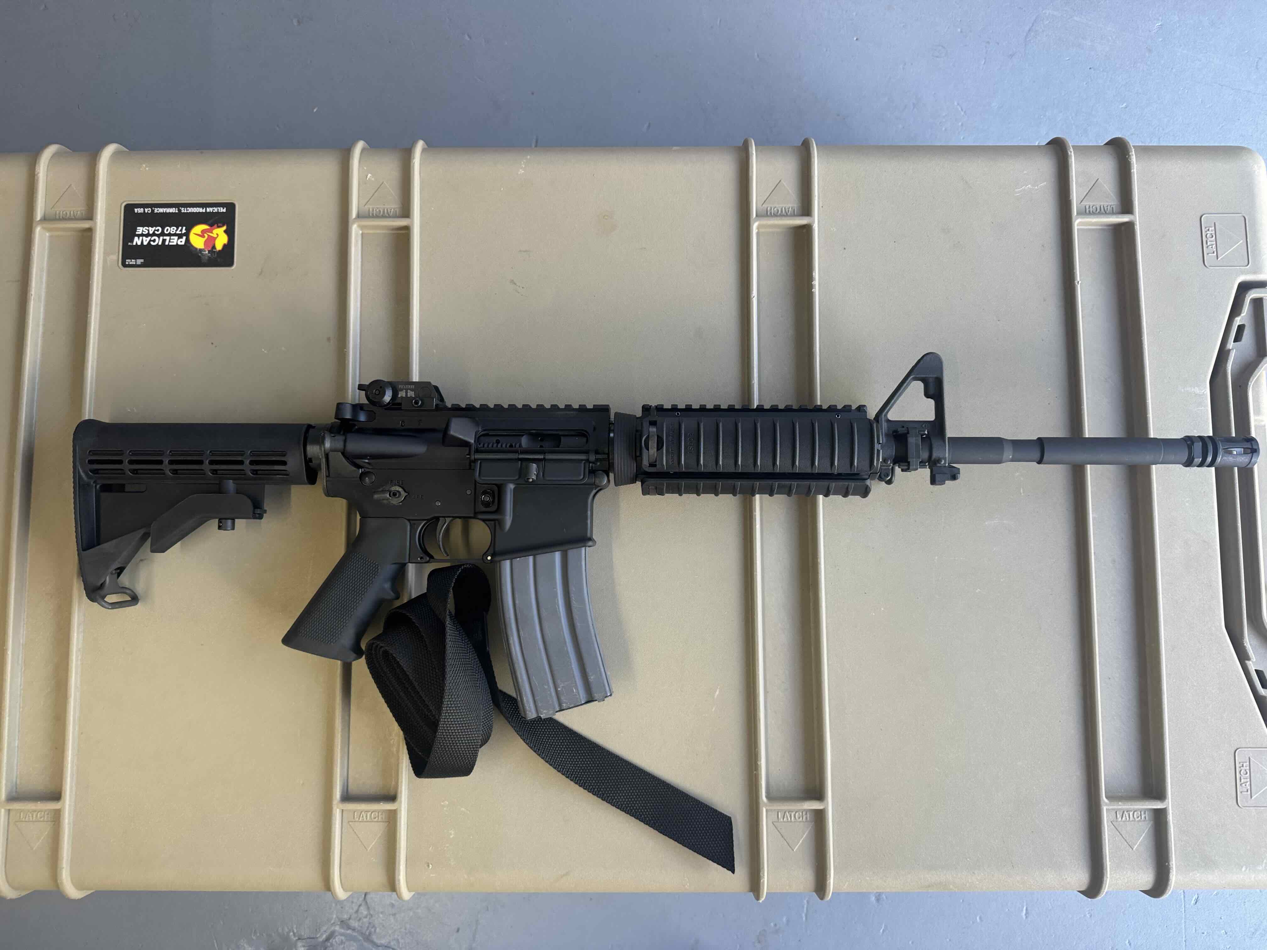 16 COLT HEAVY BARREL M4A1 ROLL MARKED RIFLE (NO QR CODE) LE PREFIX