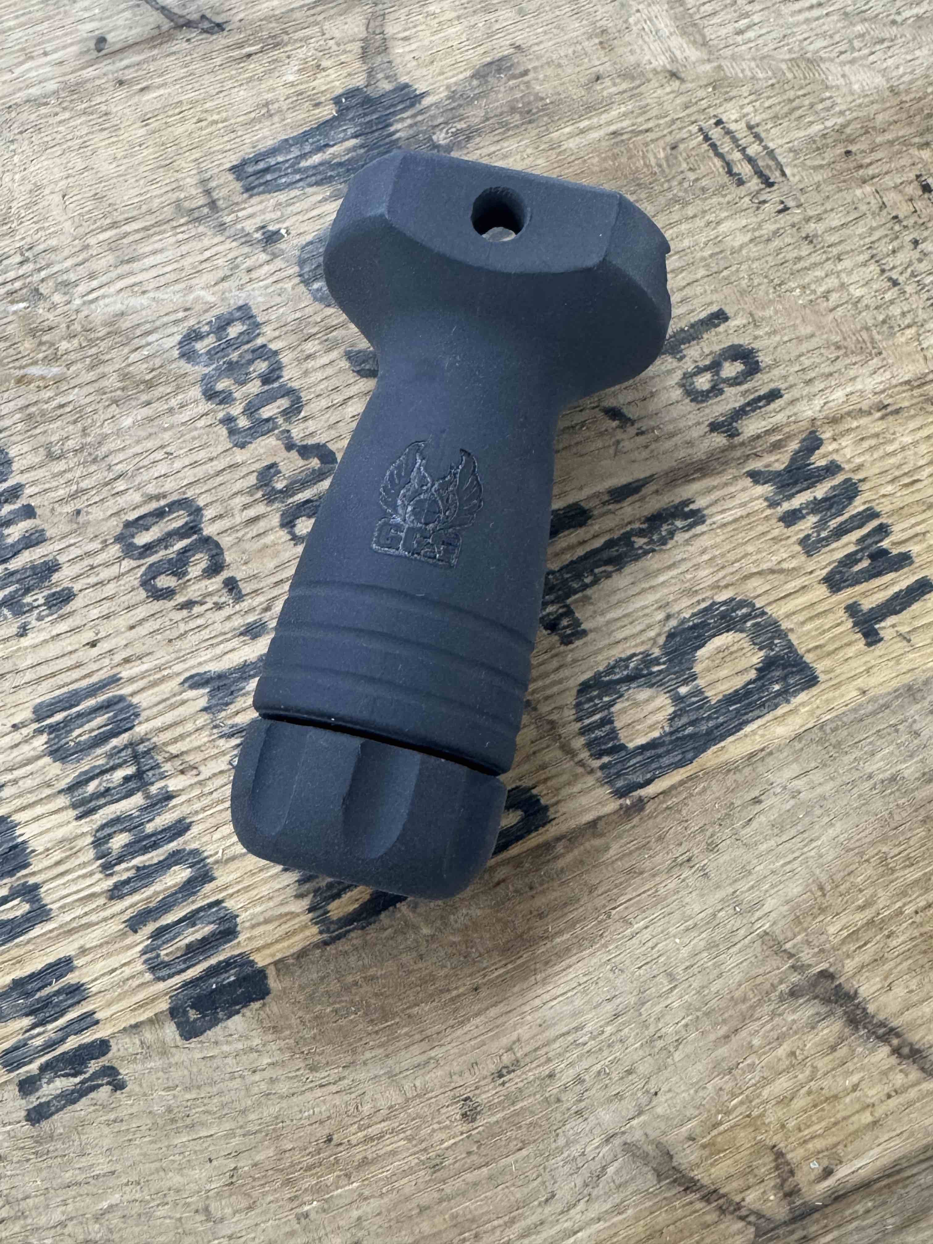 GG&G SFG-1 SHORT VERTICAL GRIP BLK