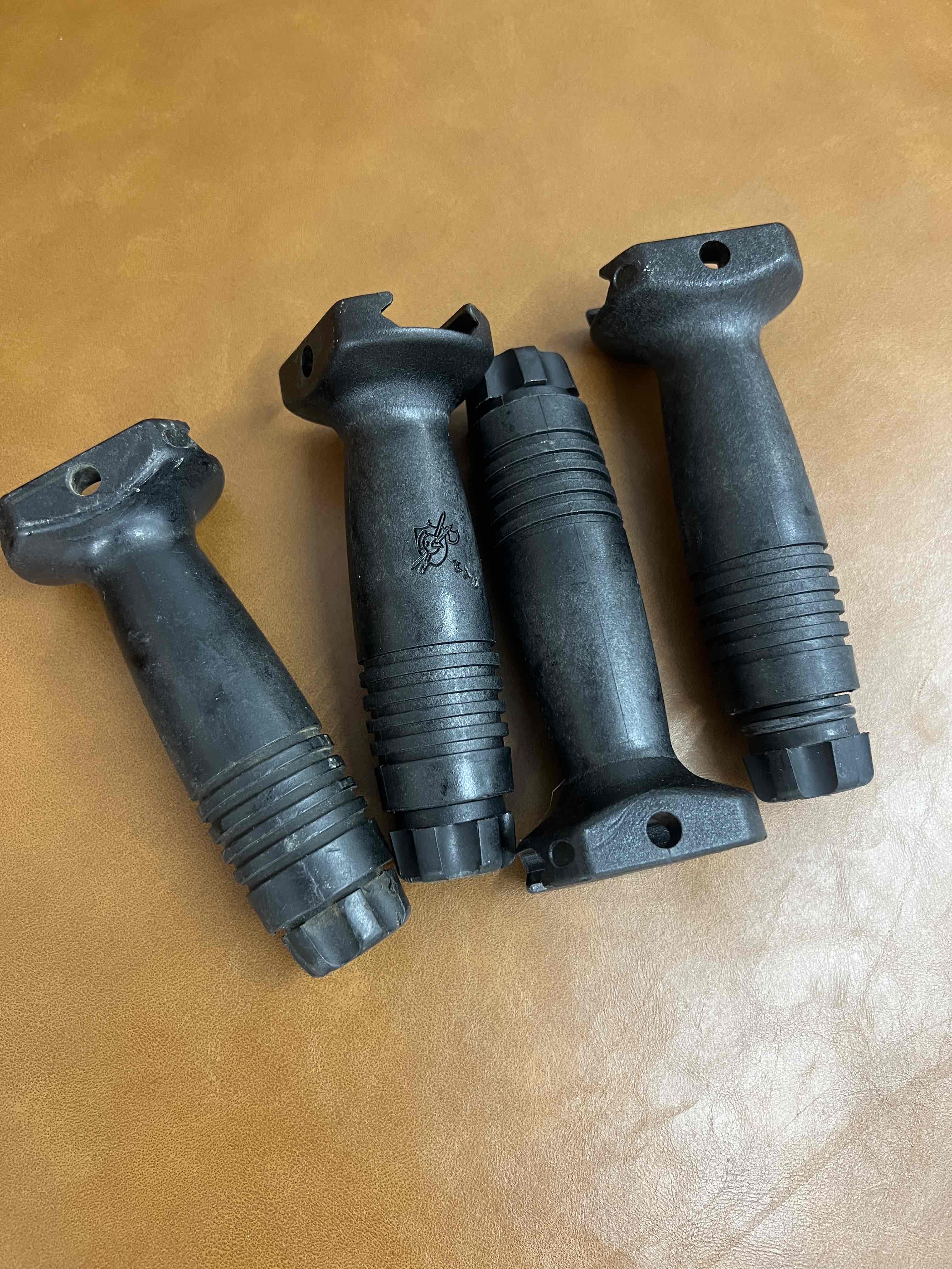 KAC Vertical Grip - SURPLUS