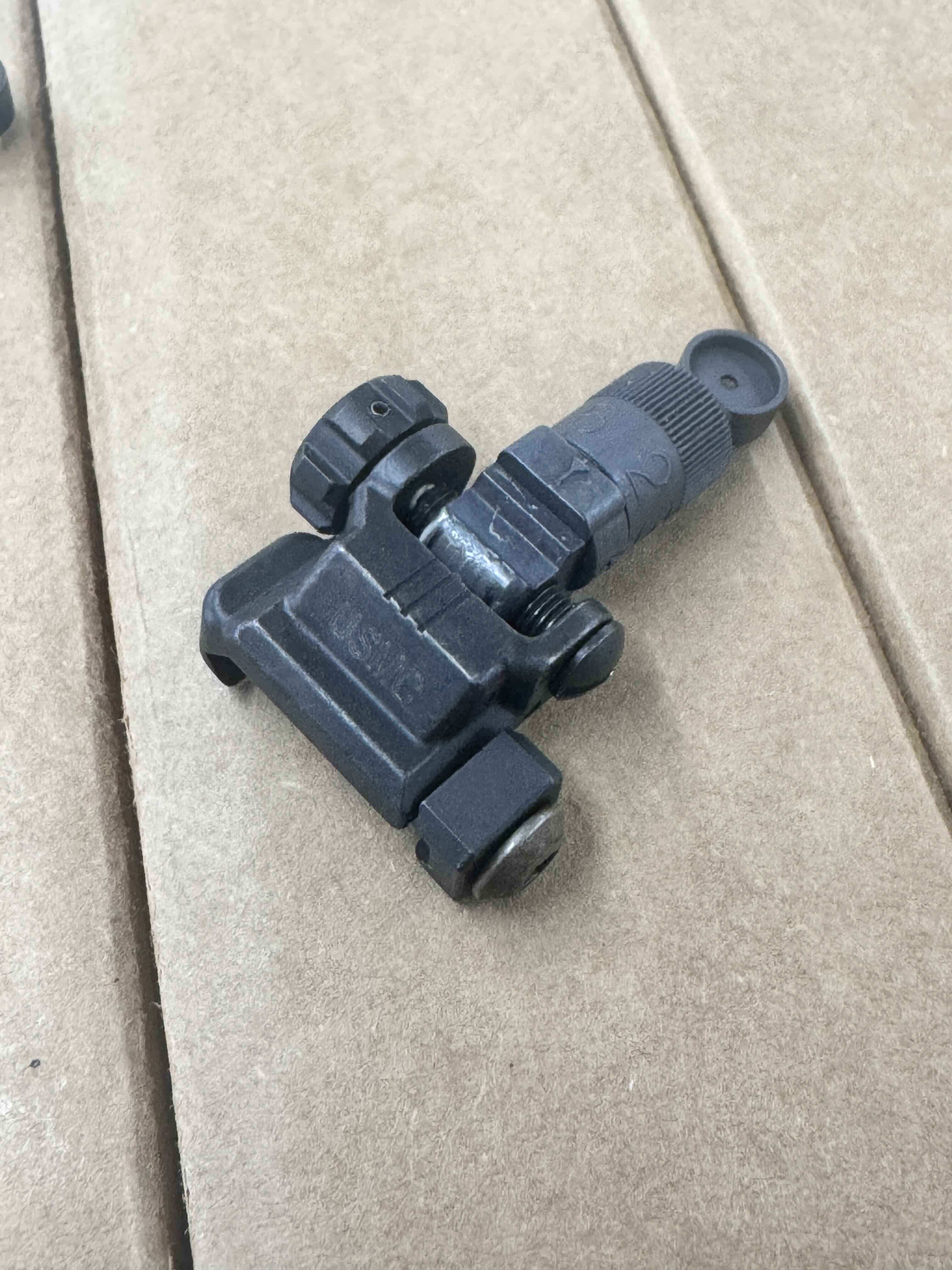 Knight's Armament Micro Flip-Up Rear Sight 200-600m