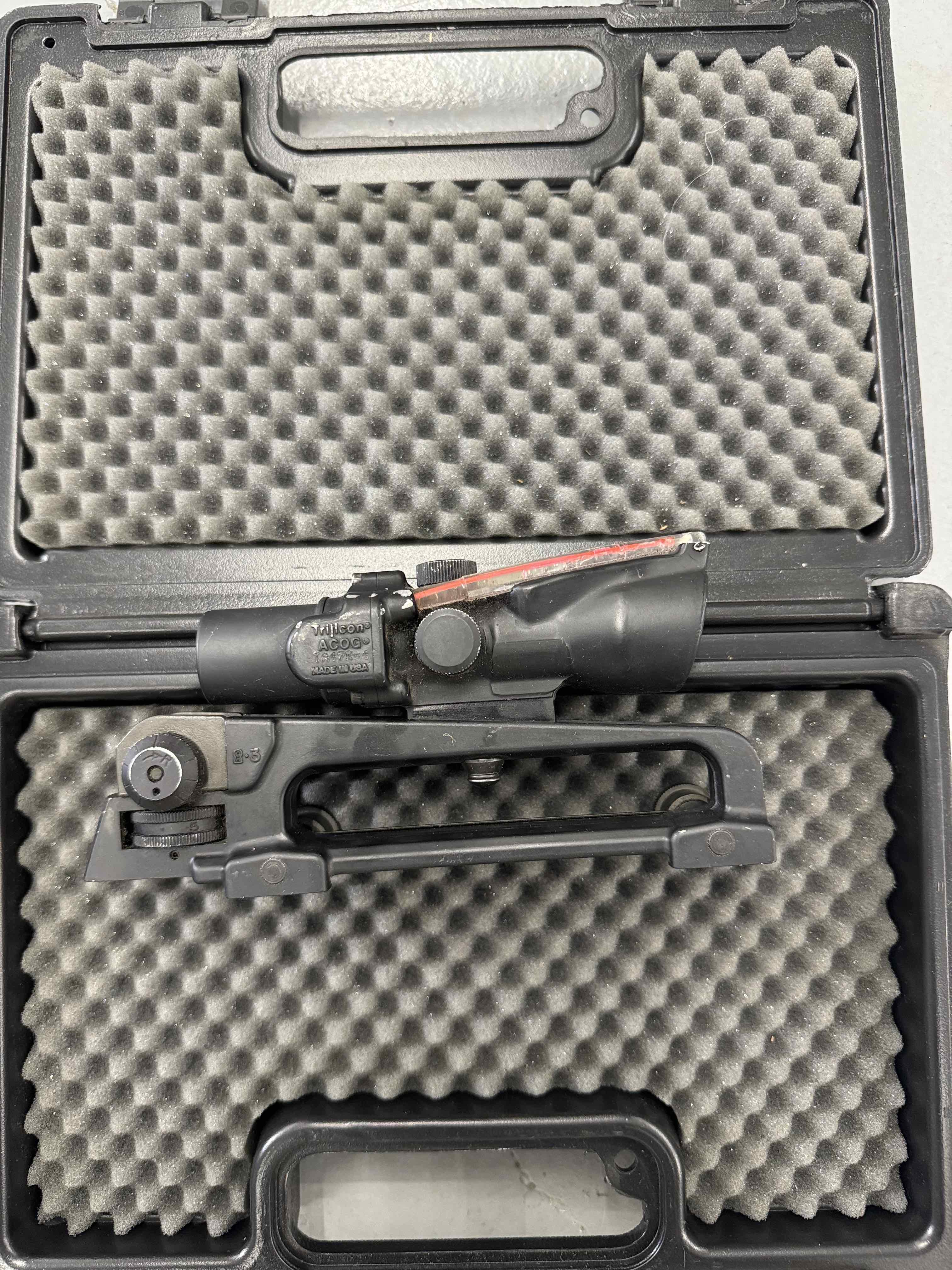 Trijicon ACOG 1.5x24 Red Crosshair TA47R-4 and Carry Handle